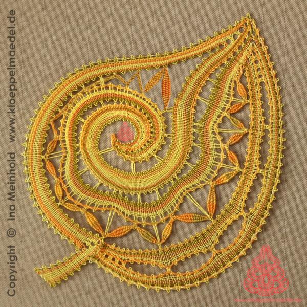 482 Klöppelbrief Deckchen Blatt "Pagelia"